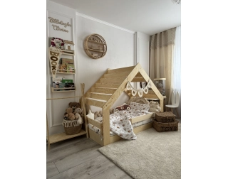 Łóżko domek dla dziecka z niską konstrukcją i stelażem MOON G Montessori Drewniane