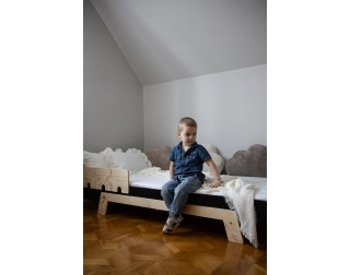 Łóżko pojedyncze dla dzieci z barierką i stelażem PUZZLE BR1 Skandynawskie Sosnowe