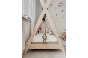Łóżko domek dla dziecka z barierką i stelażem TIPI Montessori Drewniane