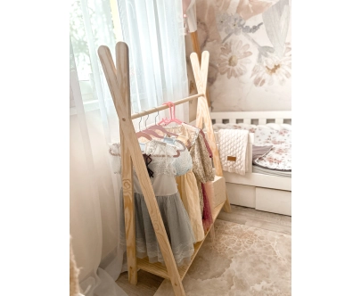 Wieszak na ubrania dla dzieci z półką na buty TIPI Montessori  Drewniany