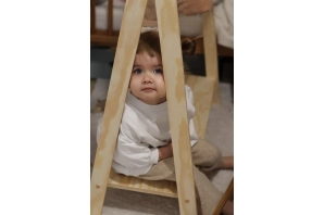 Wieszak na ubrania dla dzieci z półką na buty TIPI Montessori  Drewniany