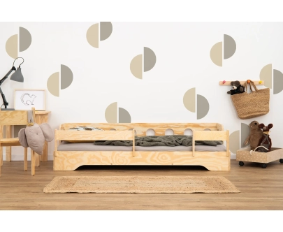 Łóżko pojedyncze dla dzieci z barierką i stelażem sofa TILA 5S Montessori Drewniane
