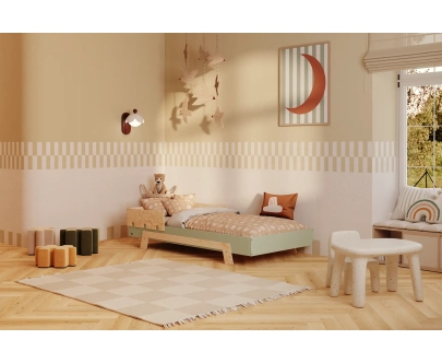 Łóżko pojedyncze dla dzieci z barierką i stelażem PUZZLE BR1 Montessori Drewniane