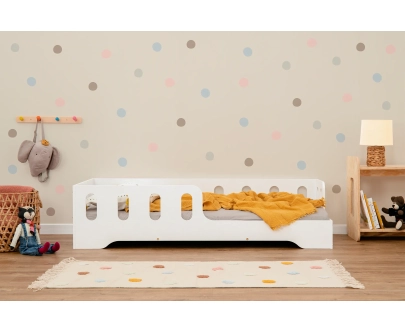 Łóżko pojedyncze dla dzieci z barierką i stelażem TILA 1 Montessori Drewniane