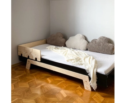 Łóżko pojedyncze dla dzieci z barierką i stelażem PUZZLE BR1 Montessori Drewniane
