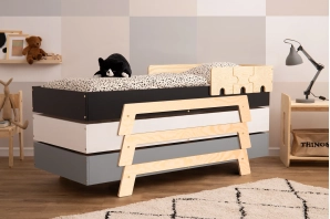 Łóżko pojedyncze dla dzieci z barierkami i stelażem PUZZLE BR2 Montessori Drewniane